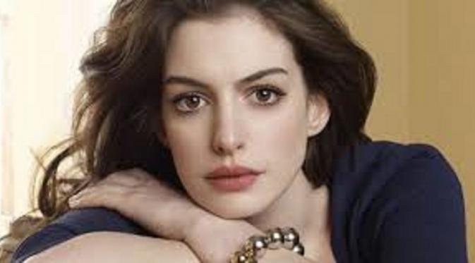 Anne Hathaway Sangat Menikmati Perannya Sebagai Ibu 