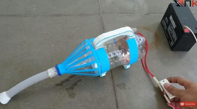 Serunya bikin vacuum cleaner sendiri, bahannya mudah pula! | Via: youtube.com