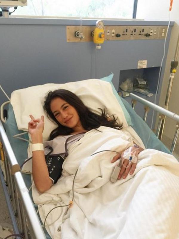 Pevita Pearce menjalani operasi tumor payudara di Malaysia (Instagram/@pevpearce)