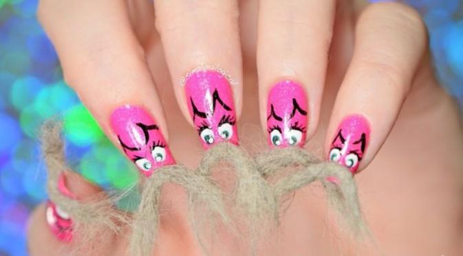 Nail art yang bikin kamu menyesal kalau kamu nggak mencobanya. (via: boredpanda.com)