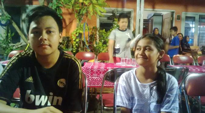 Arjuna dan Angelya, anak almarhum Agus Leo, Surabaya, Selasa (12/4/2016) Malam. (Dhimas Prasaja)