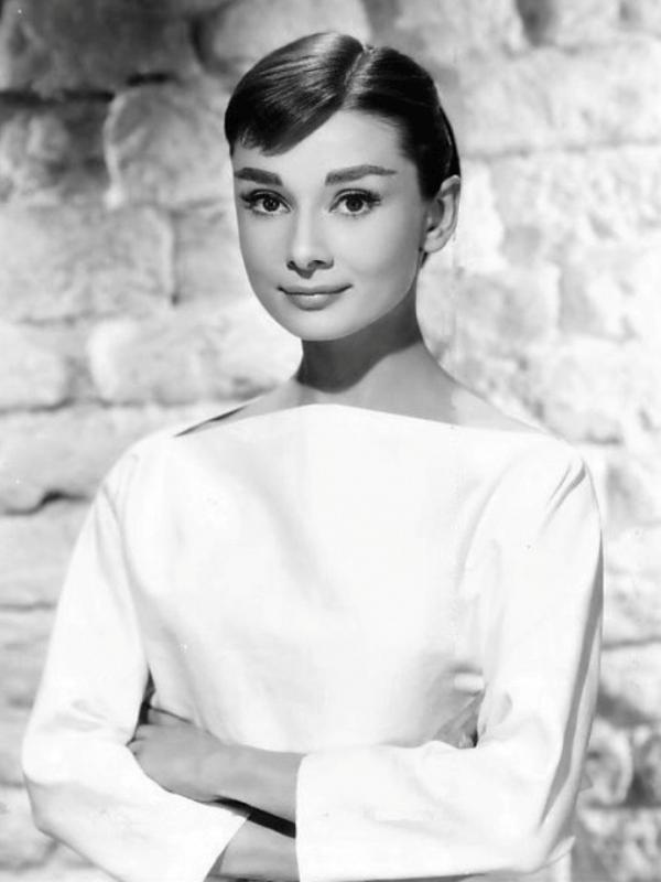 Maskot kecantikan dunia, Audrey Hepburn. (via: dailymail.co.uk)