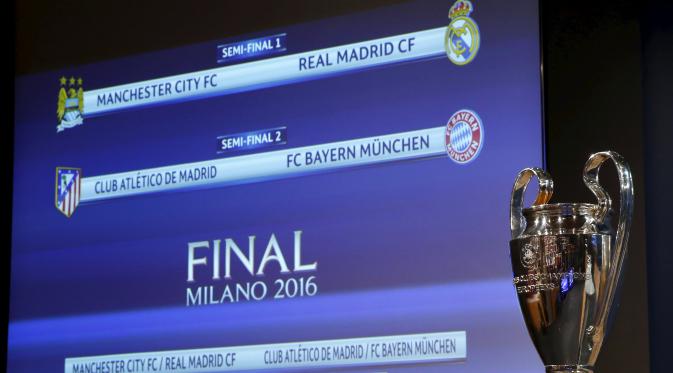 Hasil undian semifinal Liga Champions di markas UEFA, Nyon, Swiss, Jumat (15/4). Tim kaya Manchester City akan bertemu dengan Real madrid dan semifinal lainnya mempertemukan Atletico Madrid melawan Bayern Munchen. (REUTERS/Denis Balibouse)