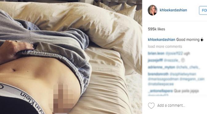 Khloe Kardashian pamer keindahan perut dan bokongnya. (Instagram)