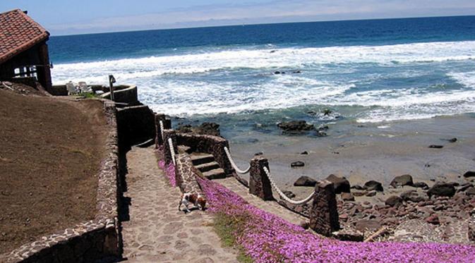 Pantai Rosarito, Meksiko, lokasi di mana dua gadis harus meninggal karena selfie. (rosaritobeachvacations.com)