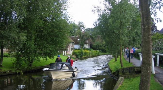 Desa Giethoorn di Belanda. Foto: Brightside.me