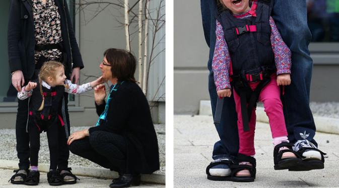 Harness Ini Membuat Anak Cacat Dapat Berjalan Kembali. Sumber : mymodernmet.com