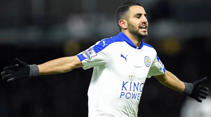 Riyad Mahrez sudah mencetak 16 gol dan 11 assists bersama Leicester City musim ini. (AFP/Olly Greenwood) . 