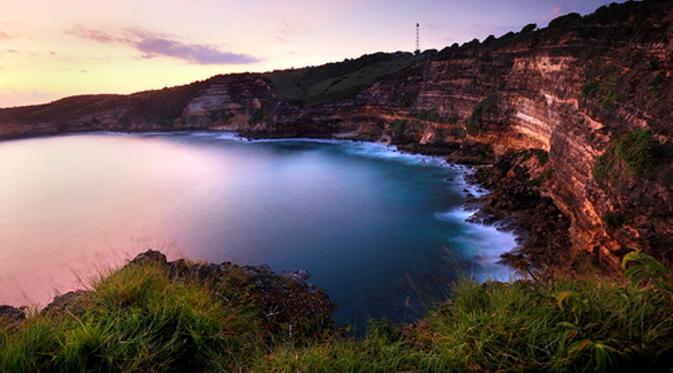 Pantai Tanjung Ringgit, Lombok. (lombok.panduanwisata.id)