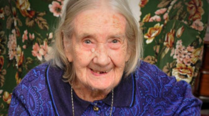 Nellie Wright, nenek berusia 109 tahun yang berbagi rahasia umur panjangnya. (thescarboroughnews.co.uk)