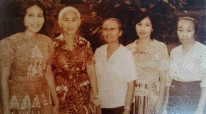 Foto kenangan Heryani Busono, eks tapol peristiwa 1965. (Liputan6.com/Edhie Prayitno Ige)
