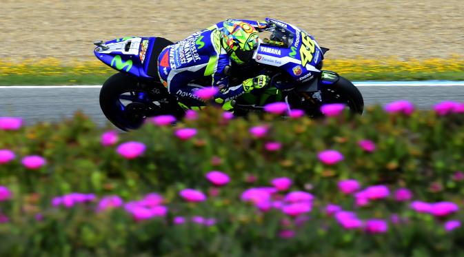 Valentino Rossi meraih pole position. Cristina Quicler / AFP