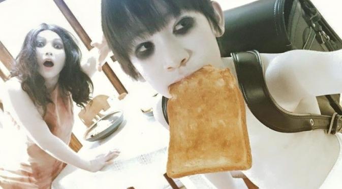 Toshio mau berangkat sekolah. (Via: facebook.com/IJustWantToBeSerious)