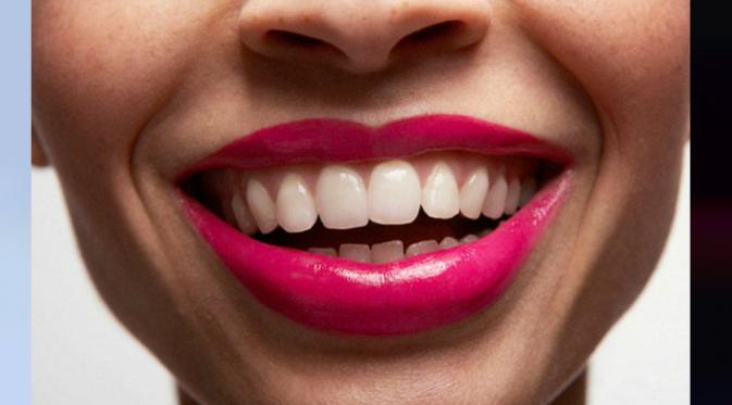 Tanpa kita sadari, kebiasaan yang kita lakukan dapat merusak gigi kita. Dari berenang hingga makan buah, kebiasaan ini dapat merusak gigi. (dailymail)