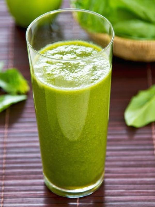 Hilangkan Bau Badan dengan minum jus campuran sayur dan buah