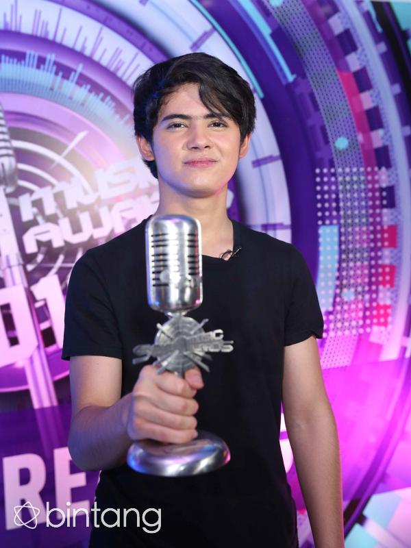 Aliando Syarief di SCTV Music Awards 2016 (Nurwahyunan/Bintang.com)