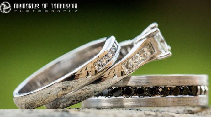 Bisa bayangkan kalau foto kamu terbidik dalam cincin? Indahnya bukan main pasti. (via: boredpanda.com)