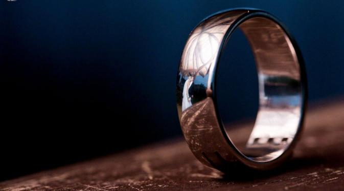 Bisa bayangkan kalau foto kamu terbidik dalam cincin? Indahnya bukan main pasti. (via: boredpanda.com)