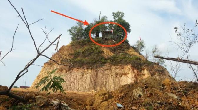 Bukit tempat makam keramat di Batam masih tersisa (Liputan6.com / Ajang Nurdin)