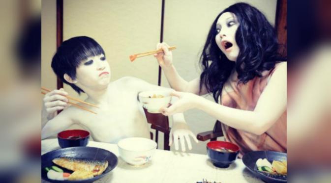 Kayako dan Toshio makan bersama (Instagram/kayakowithtoshio)