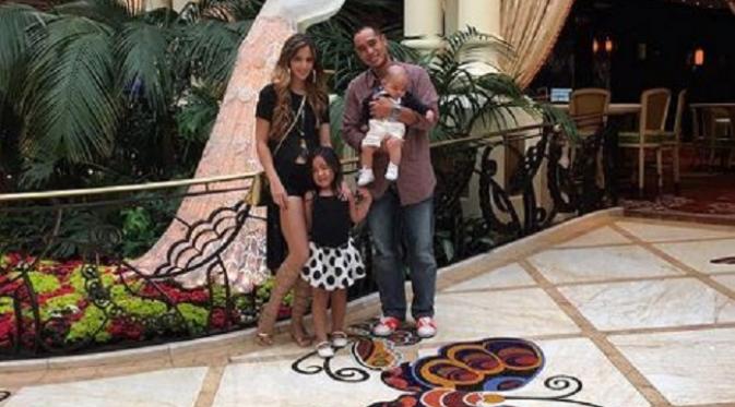 Nia Ramadhani dan Ardie Bakrie berlibur ke Las Vegas (via Instagram/iramadhaniabakrie)