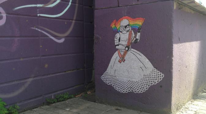Stormtrooper dukung LGBT. (Via: boredpanda.com)