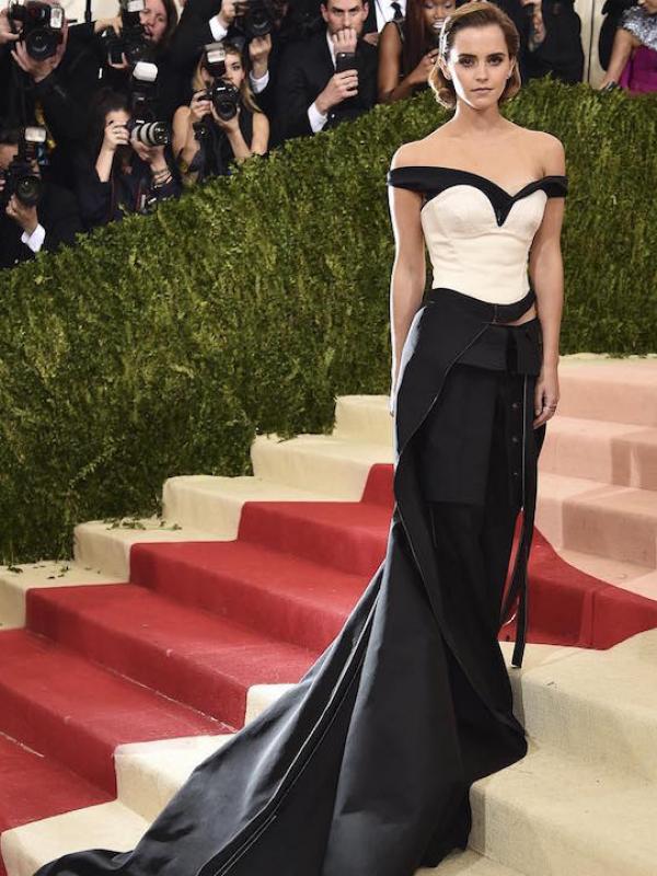 Gaun Berbahan Daur Ulang, Emma Watson Buat Gaya Baru di Met Gala. Sumber : mymodernmet.com