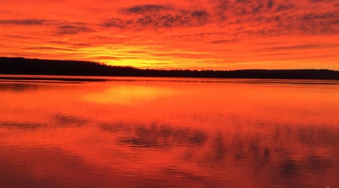  Foto danau Chautauqua di New York oleh John Brustrom (Sumber: Phone Arena).