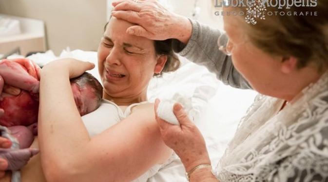 Untuk Ibu Tercinta, Terima Kasih karena Kamu, Aku Ada. (Foto: Huffingtonpost.com)