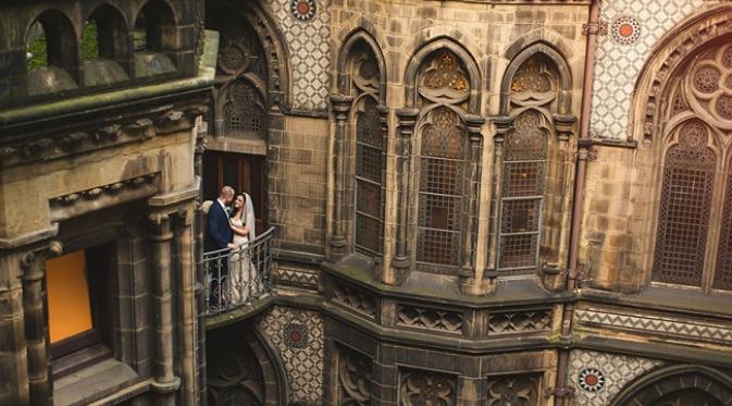 Menikah di Hotel Midland, Manchester, Inggris yang disulap jadi kastil Hogwarts (sumber. boredpanda.com)