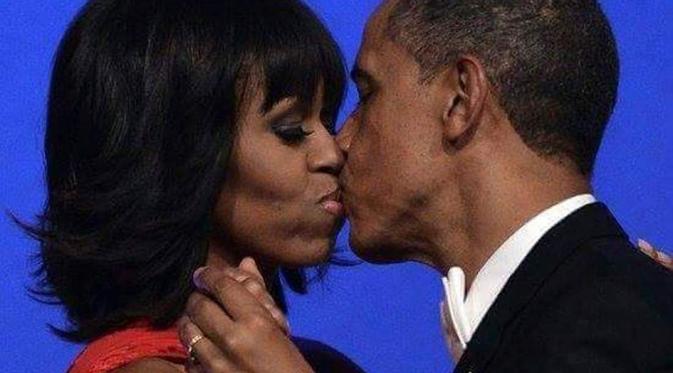Jadi Presiden, Barack Obama Nggak Lupa untuk Tetap Romantis! (Foto: Facebook)