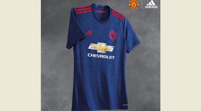 Detail seragam tandang anyar Manchester United 2016-17. (Manchester United).