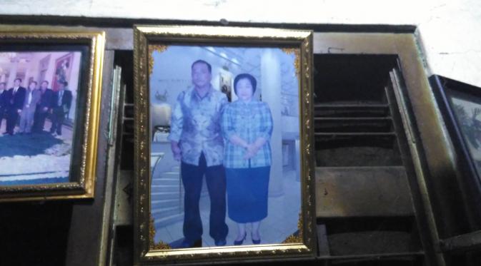 Iwan korban Tragedi Mei 1998 bersama Megawati (Liputan6.com/ Muslim AR)