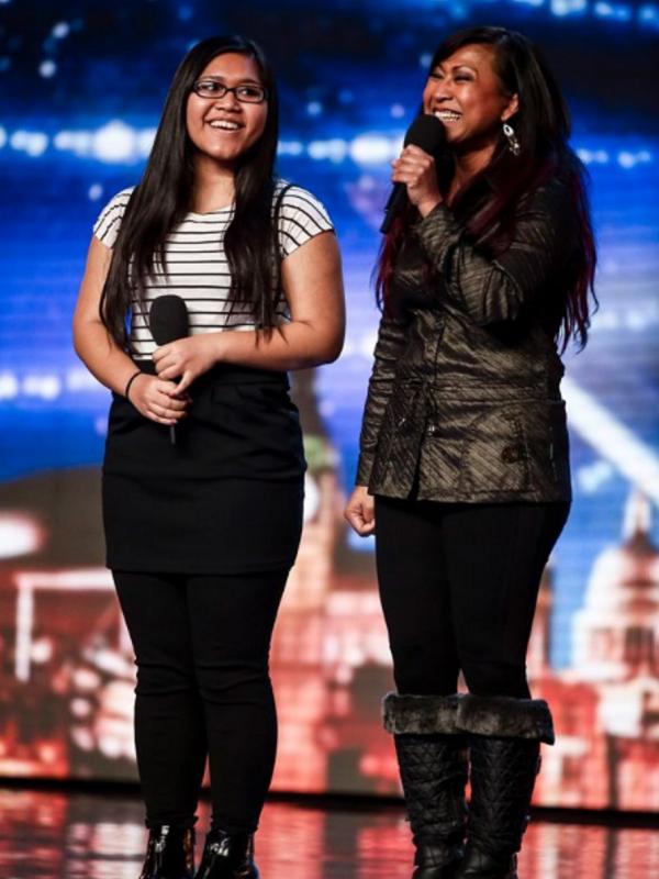Penampilan duet memukau, ibu dan anak asal Indonesia, dalam Britain Got Talent (foto: Mirror.co.uk)