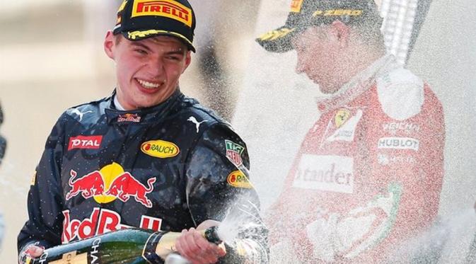 Max Verstappen setelah memenangkan Grand Prix Spanyol, Minggu (15/5). (Albert Gea/Reuters)
