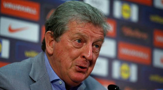Pelatih timnas Inggris, Roy Hodgson memberikan keterangan pers terkait skuad Inggris pada Piala Eropa 2016 di Stadion Wembley, Inggris (16/5). Terdapat 31 pemain skuad timnas Inggris yang akan berlaga di Piala Eropa 2016. (Reuters/Andrew Couldridge)