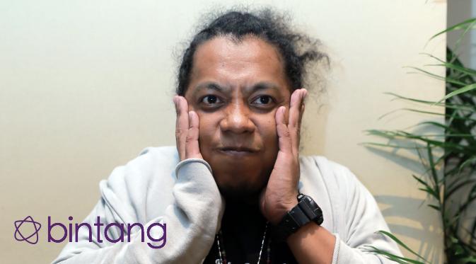 Arie Kriting tidak terima pahlawan Papua Frans Kaisiepo dilecehkan. (Adrian Putra/Bintang.com)