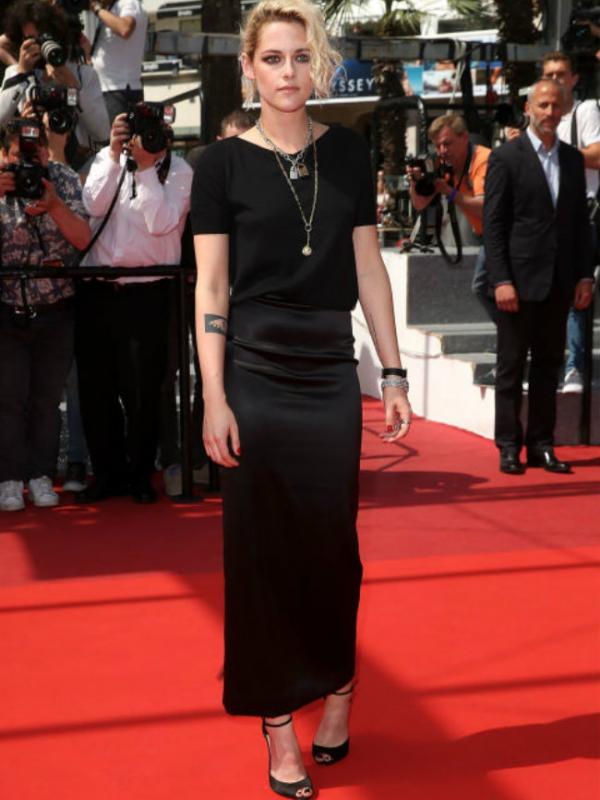Kristen Stewart di Cannes Film Festival 2016. Sumber: Glamour.com