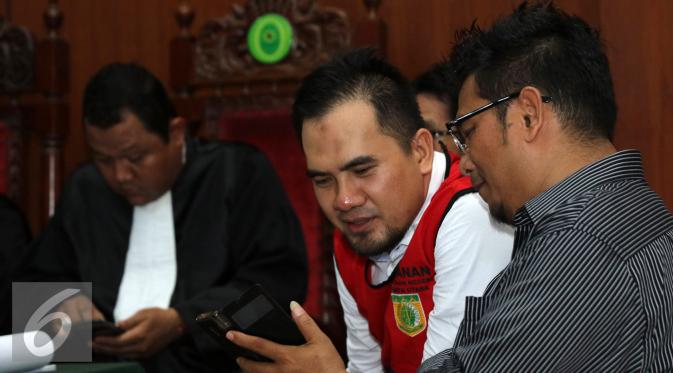 Saipul Jamil kembali menjalani sidang dugaan pelecehan seksual terhadap remaja DS, di Pengadilan Negeri Jakarta Utara, Rabu (18/5/2016). [Foto: Herman Zakharia/Liputan6.com]