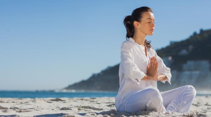 Meditasi ternyata dapat menghilangkan garis halus dan keriput. Sumber : parentsociety.com