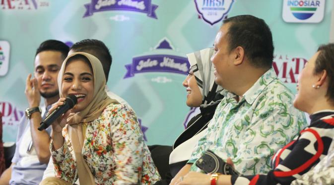  Ramadan di indosiar (4) Direktur SCM Harsiwi Achmad, pada saat jumpa pres deretan program spesial ramadan di Indosiar, di gedung SCTV Tower, Jakarta, Jumat (20/05/2016). Menyambut datangnya bulan suci ramadan 1437 H