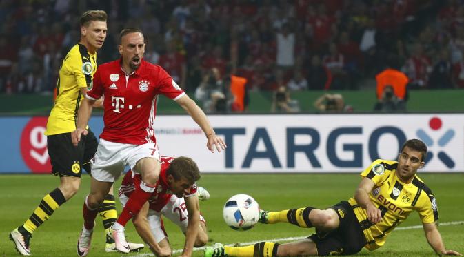 Bayern Muenchen Vs Dortmund (REUTERS/Kai Pfaffenbach)