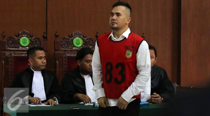 Saipul Jamil menjalani sidang lanjutan kasus pelecehan seksual di Pengadilan Negeri Jakarta Utara, Senin (23/5/2016). [Foto: Herman Zakharia/Liputan6.com]