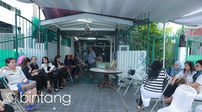 Suasana Rumah Duka Indah Kalalo. (Adrian Putra/Bintang.com)