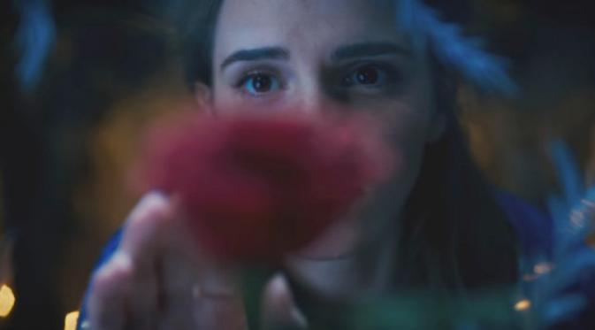 Emma Watson di film Beauty and the Beast. foto: youtube