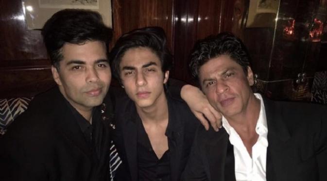 Karan Johan bersama Aryan dan Shah Rukh Khan (via. Twitter)