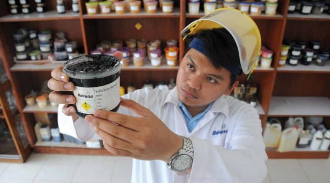 Erwin Cipta Mulyana Peneliti Indonesia yang membuat bahan peledak dari oli bekas (Sumber: 20 Karya Unggulan).
