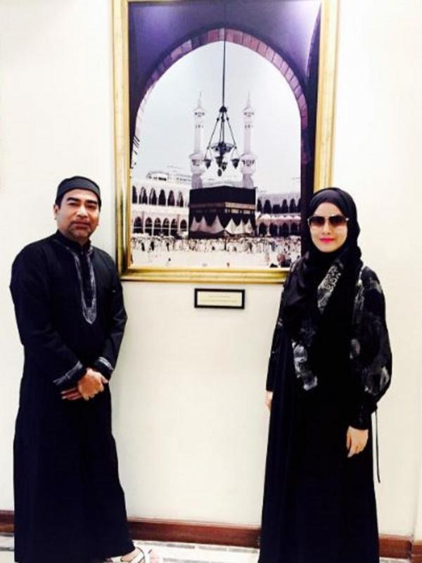 Elma Theana dan Julianda Barus saat berkunjung ke Museum Sejarah Mekkah (Dok. Pribadi)