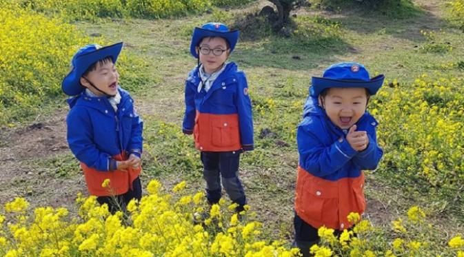 Daehan, Minguk, dan Manse menginjak usian lima tahun. (via. Instagram/Songilkook)