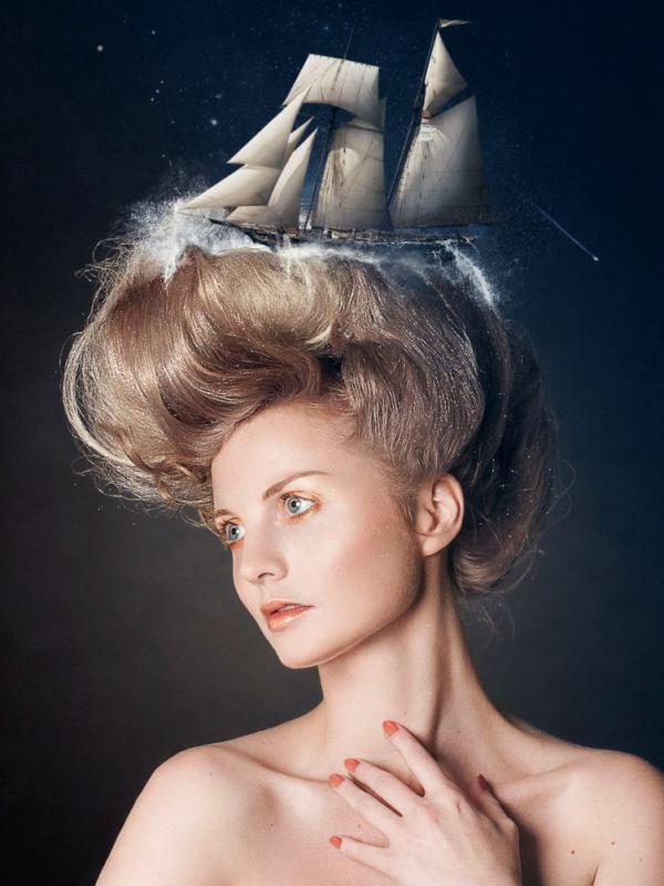 Gaya rambut yang ditambah dalam editing fotografi ini mampu membuat kamu berimajinasi. (via: boredpand.com)